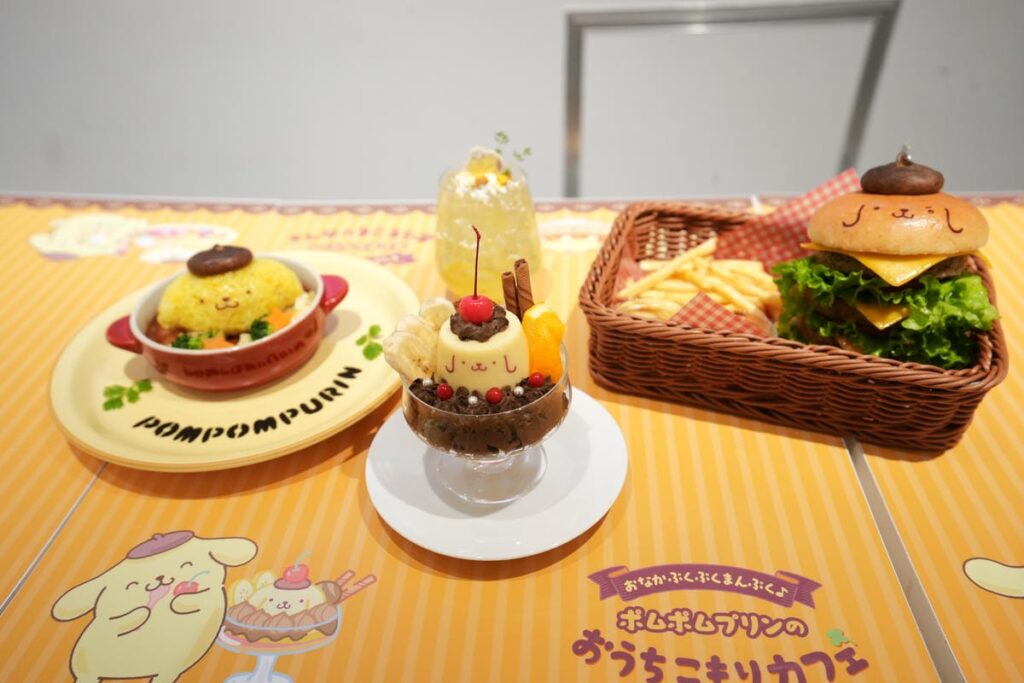 「ポムポムプリンのおうちこもりカフェ」が開催中！SHIBUYA109渋谷店の店頭にはポムポムプリンの巨大立体…