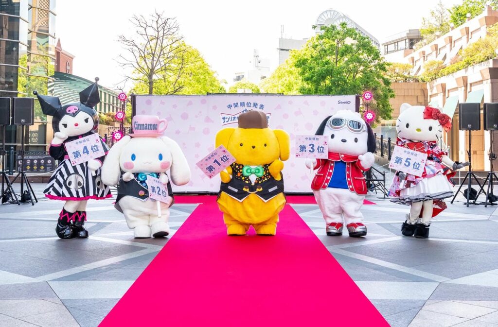 中間順位1位のポムポムプリンがファンを前に喜びの「ポムポムエール」を披露！「2026年サンリオキャラクタ…